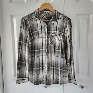 4/$25 Maurices Green Plaid Button Up Long Sleeve Shirt